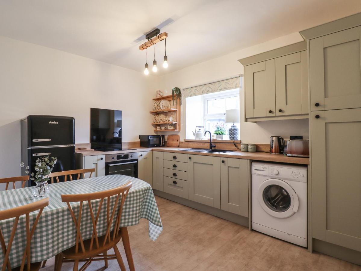 Charlotte'S Cottage Seahouses Extérieur photo