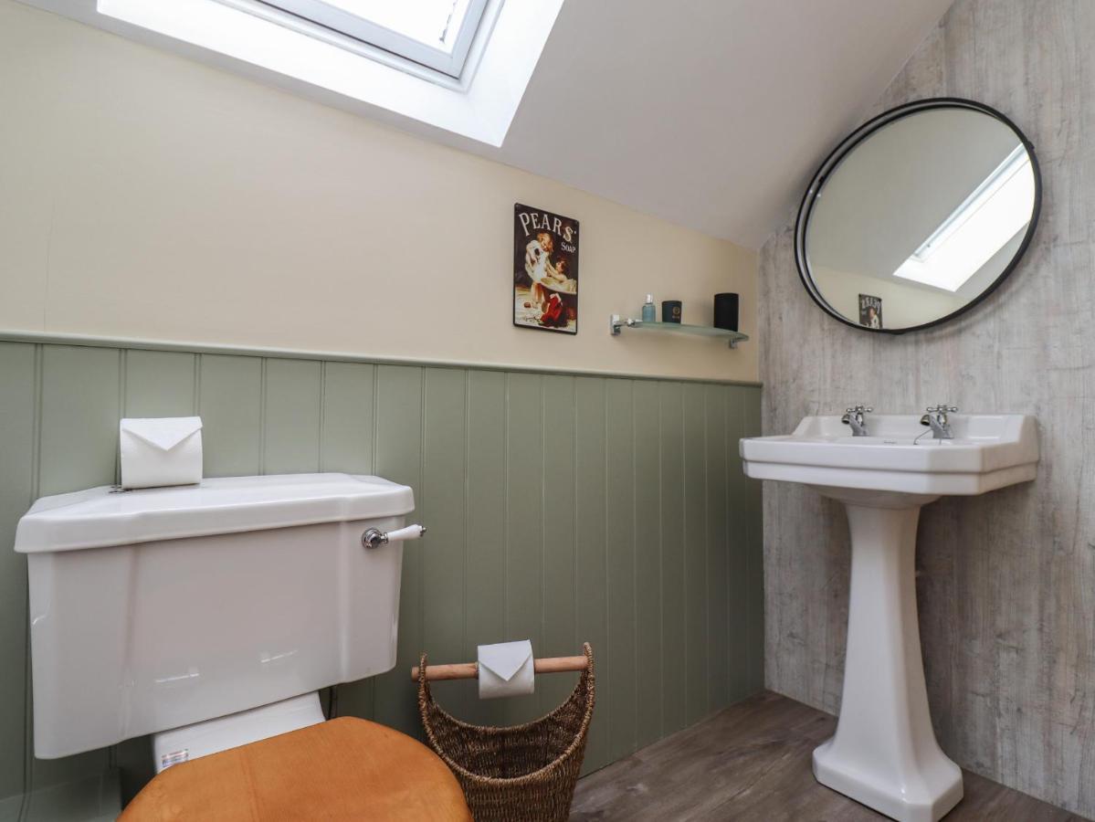 Charlotte'S Cottage Seahouses Extérieur photo